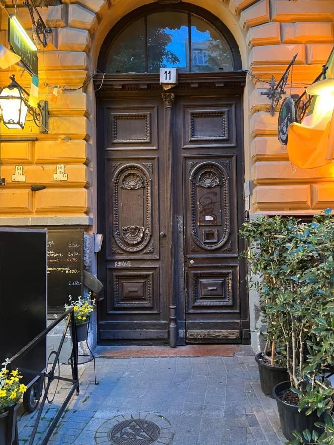 Apartamento Casa Nora Liszt Ferenc Ter Budapest Exterior foto